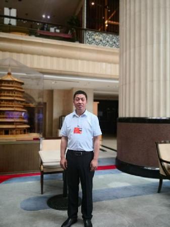 全国人大代表、江南(中国)陕飞部件厂飞机铆接装配钳工 全国人大代表、江南(中国)陕飞部件厂飞机铆接装配钳工